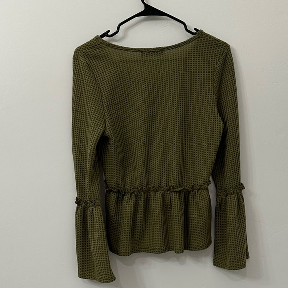 Maverick the collection Waffle Knit Shirts Long Sleeve Peplum Ruffled size XS - Picture 3 of 12
